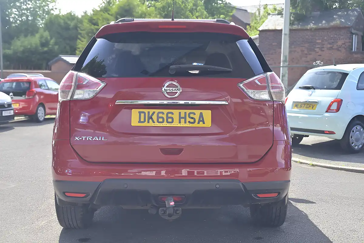 Used 2016 Nissan X-Trail N-Tec Chilli Pepper Red - Interior and Exterior details 6