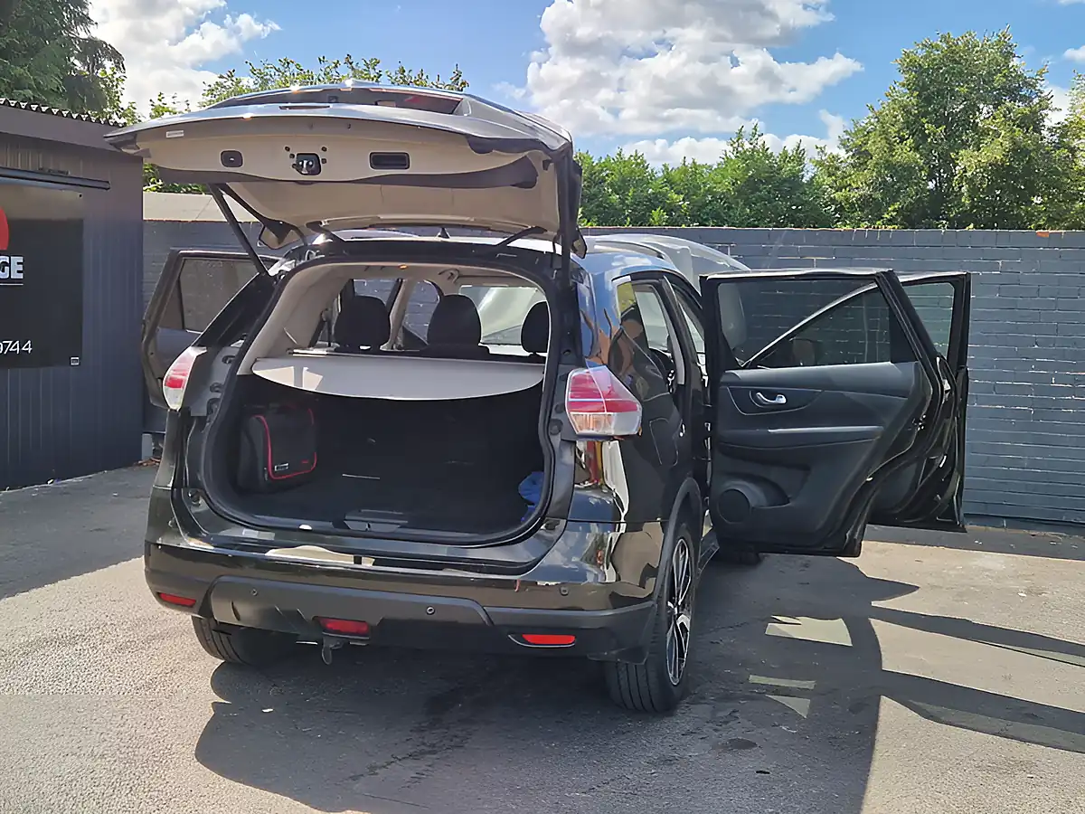 Used 2016 Nissan X-Trail N-Tec Green - Interior and Exterior details 12