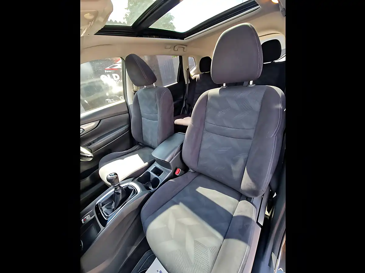 Used 2016 Nissan X-Trail N-Tec Green - Interior and Exterior details 16