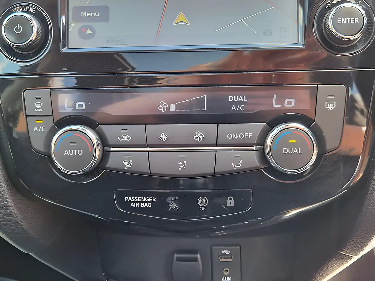 Used 2016 Nissan X-Trail N-Tec Green - Interior and Exterior details 19