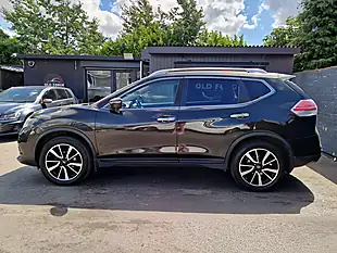 Used 2016 Nissan X-Trail N-Tec Green - Interior and Exterior details 6