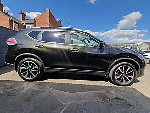 Used 2016 Nissan X-Trail N-Tec Green - Interior and Exterior details 7