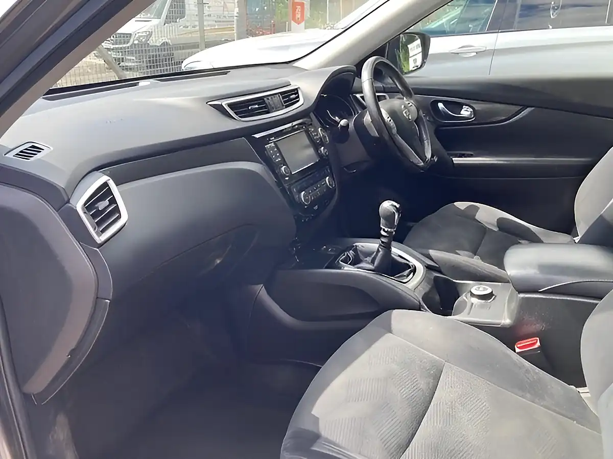 Used 2016 Nissan X-Trail N-Tec Grey - Interior and Exterior details 9