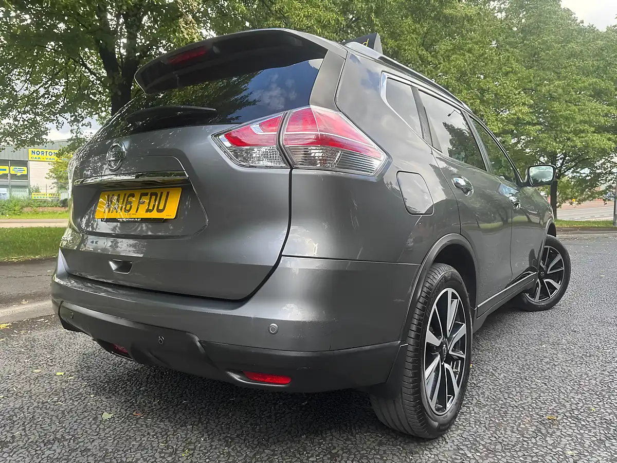Used 2016 Nissan X-Trail N-Tec Grey - Interior and Exterior details 12