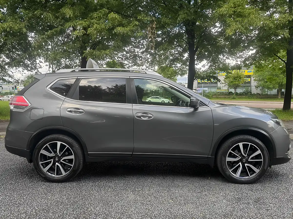 Used 2016 Nissan X-Trail N-Tec Grey - Interior and Exterior details 8