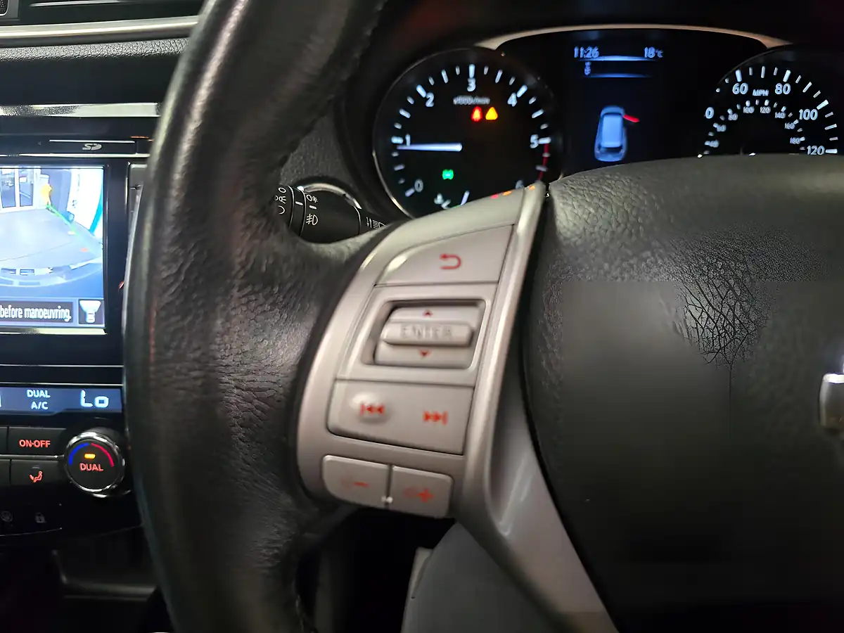 Used 2016 Nissan X-Trail N-Tec Red - Interior and Exterior details 17