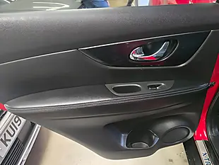 Used 2016 Nissan X-Trail N-Tec Red - Interior and Exterior details 7