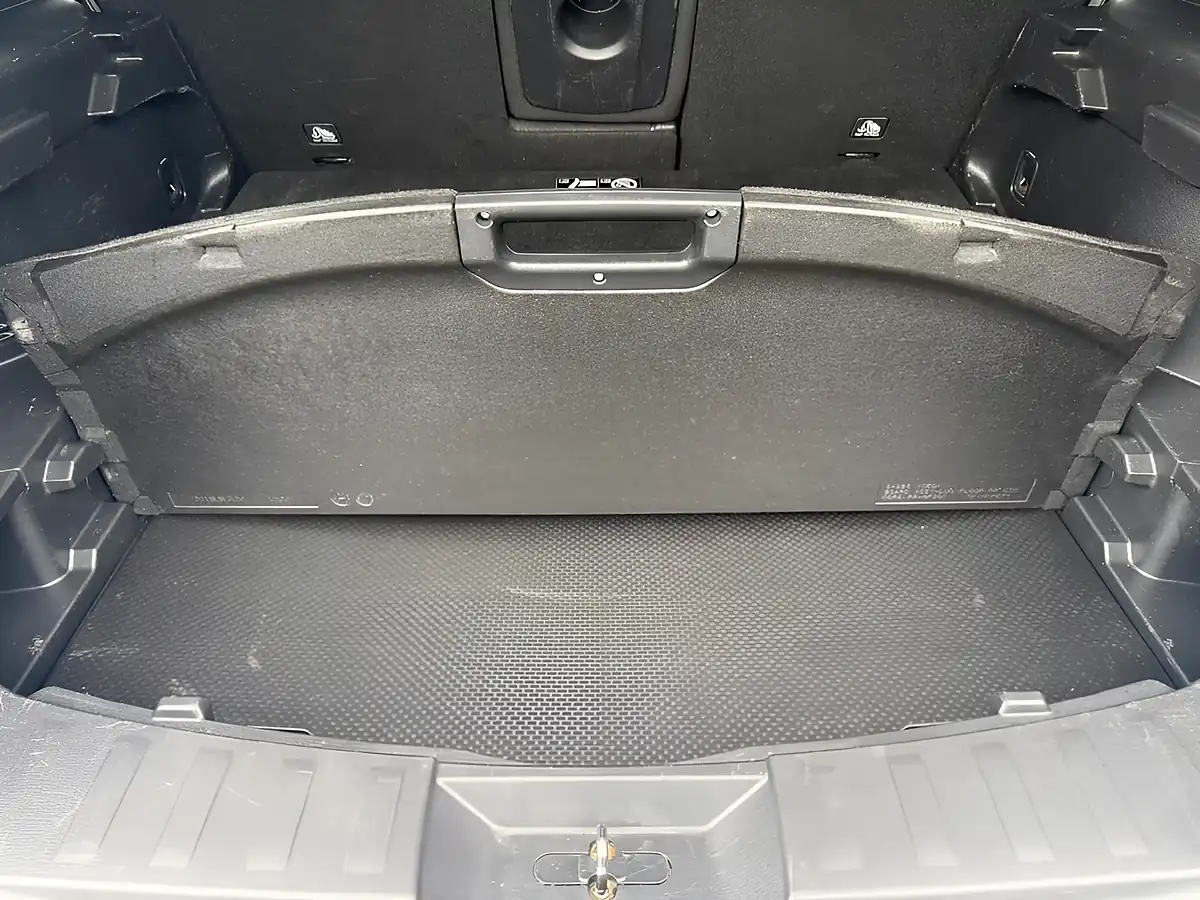 Used 2016 Nissan X-Trail N-Tec Silver - Interior and Exterior details 17