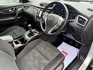 Used 2016 Nissan X-Trail N-Tec Silver - Interior and Exterior details 7