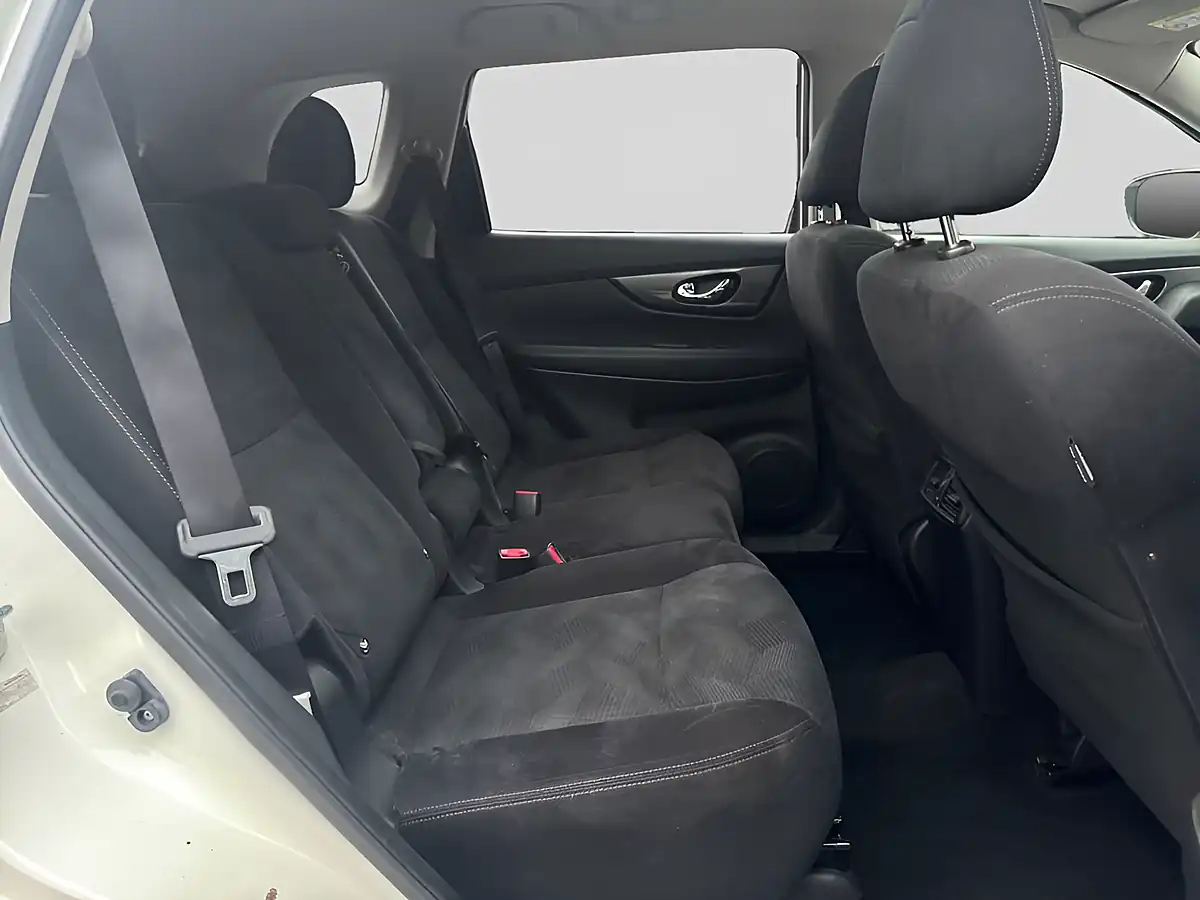 Used 2016 Nissan X-Trail N-Tec White - Interior and Exterior details 13