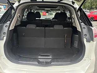 Used 2016 Nissan X-Trail N-Tec White - Interior and Exterior details 17