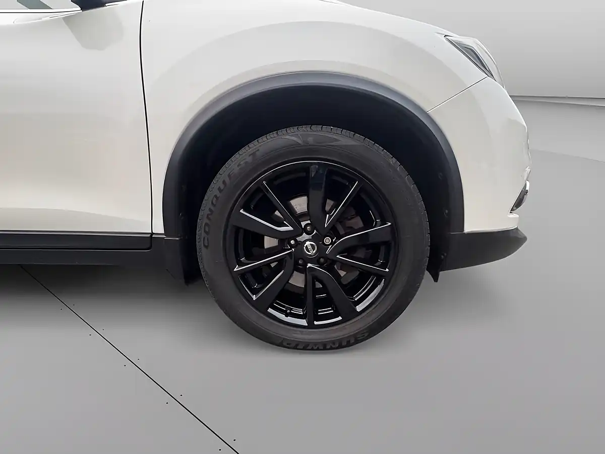 Used 2016 Nissan X-Trail N-Tec White - Interior and Exterior details 9