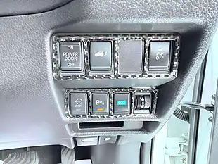Used 2016 Nissan X-Trail N-Tec Xtron White - Interior and Exterior details 17