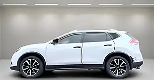 Used 2016 Nissan X-Trail N-Tec Xtron White - Interior and Exterior details 8