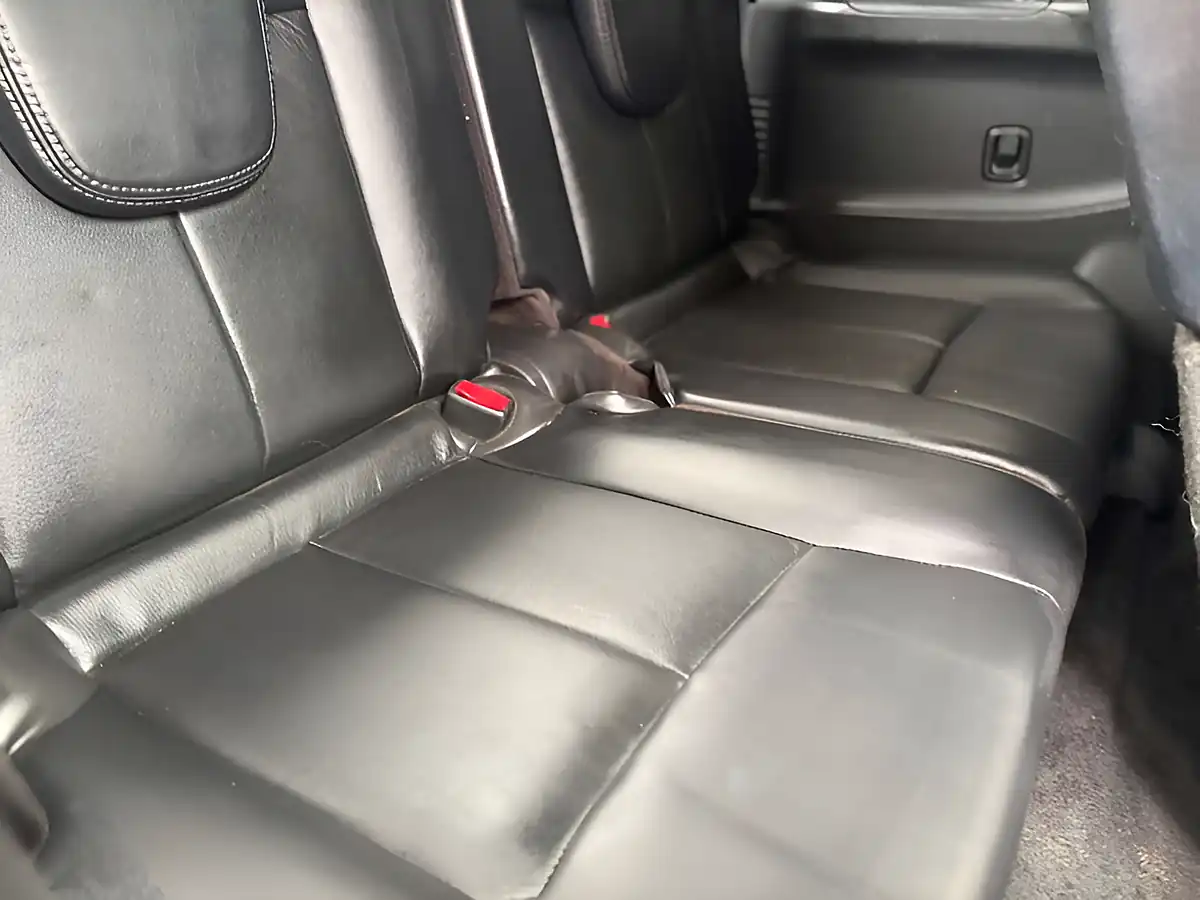 Used 2016 Nissan X-Trail Tekna Blue - Interior and Exterior details 12