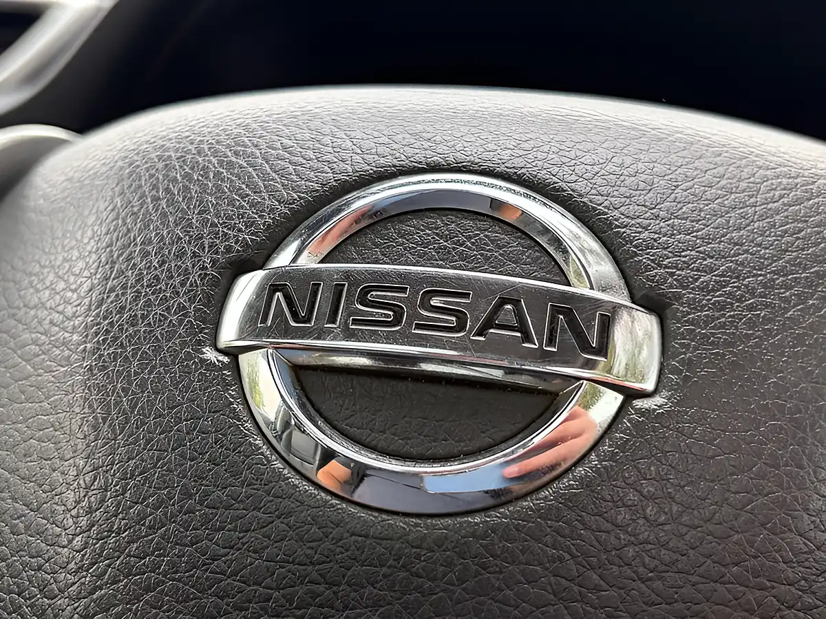 Used 2016 Nissan X-Trail Tekna Blue - Interior and Exterior details 15