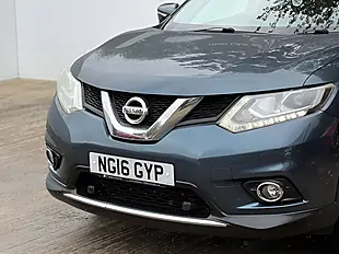 Used 2016 Nissan X-Trail Tekna Blue - Interior and Exterior details 16