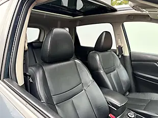 Used 2016 Nissan X-Trail Tekna Blue - Interior and Exterior details 6