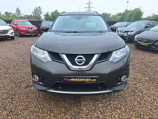 Used 2016 Nissan X-Trail Tekna Green - Interior and Exterior details 9