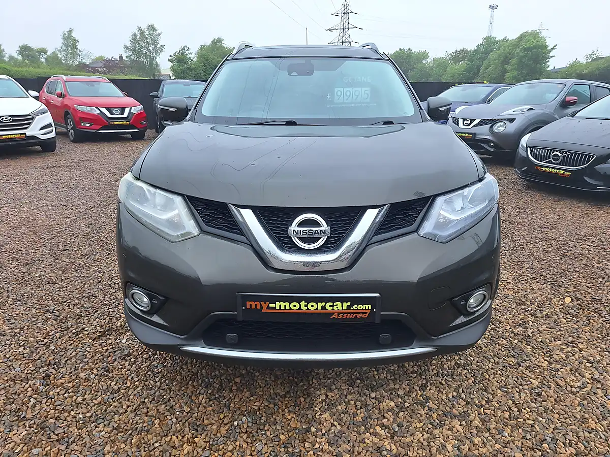 Used 2016 Nissan X-Trail Tekna Green - Interior and Exterior details 9