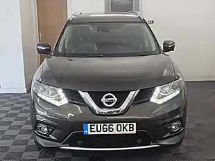 Used 2016 Nissan X-Trail Tekna Green - Interior and Exterior details 2