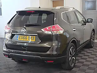 Used 2016 Nissan X-Trail Tekna Green - Interior and Exterior details 4