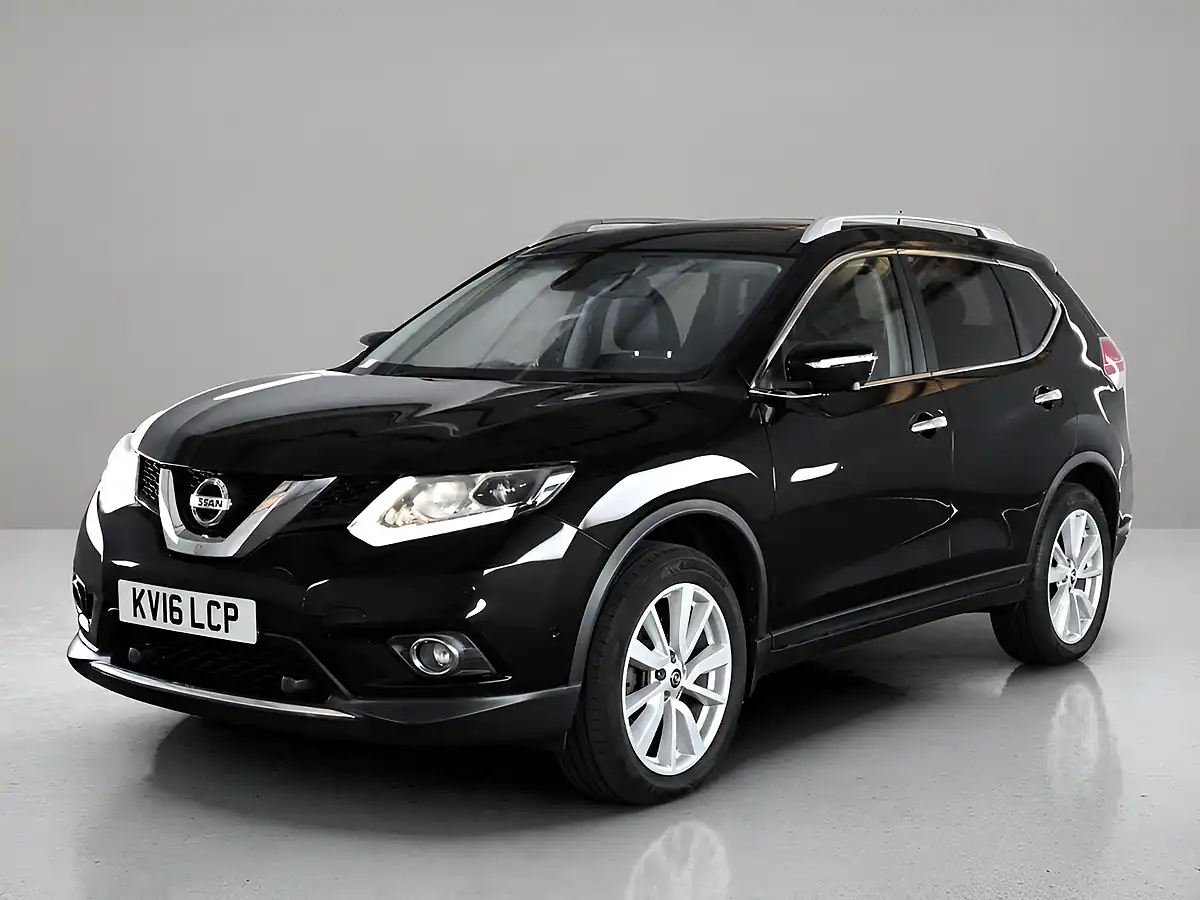 Used 2016 Nissan X-Trail Tekna Green - Interior and Exterior details 3