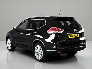 Used 2016 Nissan X-Trail Tekna Green - Interior and Exterior details 4