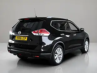 Used 2016 Nissan X-Trail Tekna Green - Interior and Exterior details 6