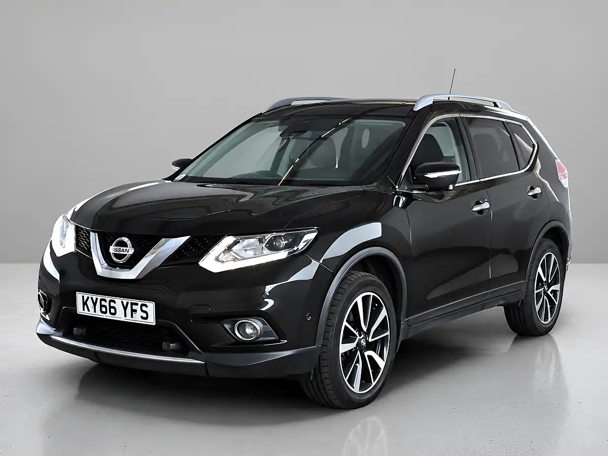 Used 2016 Nissan X-Trail Tekna Green - Interior and Exterior details 3