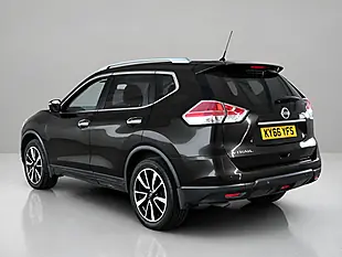 Used 2016 Nissan X-Trail Tekna Green - Interior and Exterior details 4