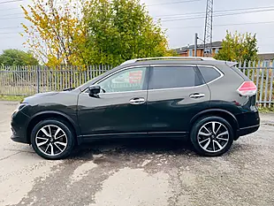 Used 2016 Nissan X-Trail Tekna Green - Interior and Exterior details 10