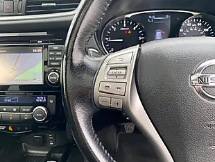 Used 2016 Nissan X-Trail Tekna Green - Interior and Exterior details 13