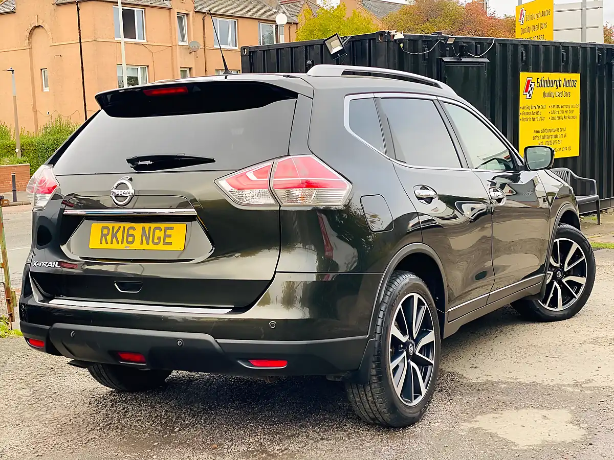 Used 2016 Nissan X-Trail Tekna Green - Interior and Exterior details 7