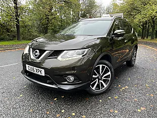 Used 2016 Nissan X-Trail Tekna Green - Interior and Exterior details 12