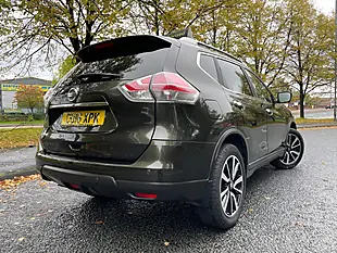 Used 2016 Nissan X-Trail Tekna Green - Interior and Exterior details 13