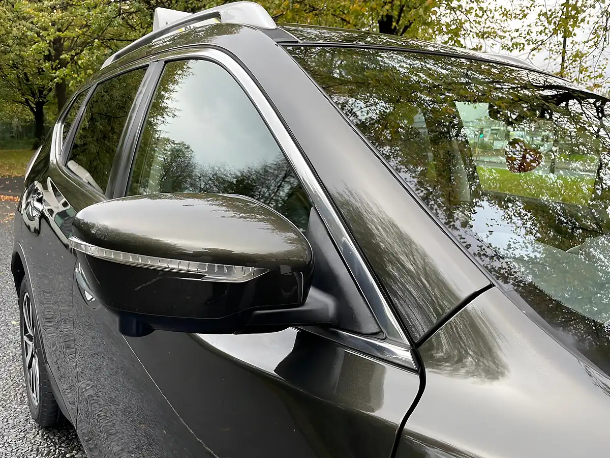 Used 2016 Nissan X-Trail Tekna Green - Interior and Exterior details 15