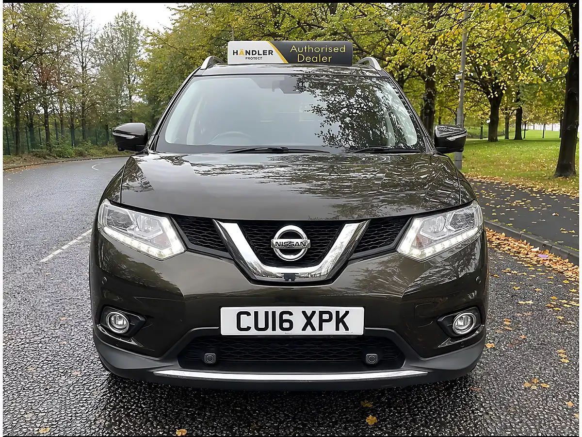 Used 2016 Nissan X-Trail Tekna Green - Interior and Exterior details 3