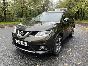 Used 2016 Nissan X-Trail Tekna Green - Interior and Exterior details 4