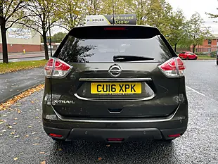 Used 2016 Nissan X-Trail Tekna Green - Interior and Exterior details 7