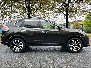 Used 2016 Nissan X-Trail Tekna Green - Interior and Exterior details 9