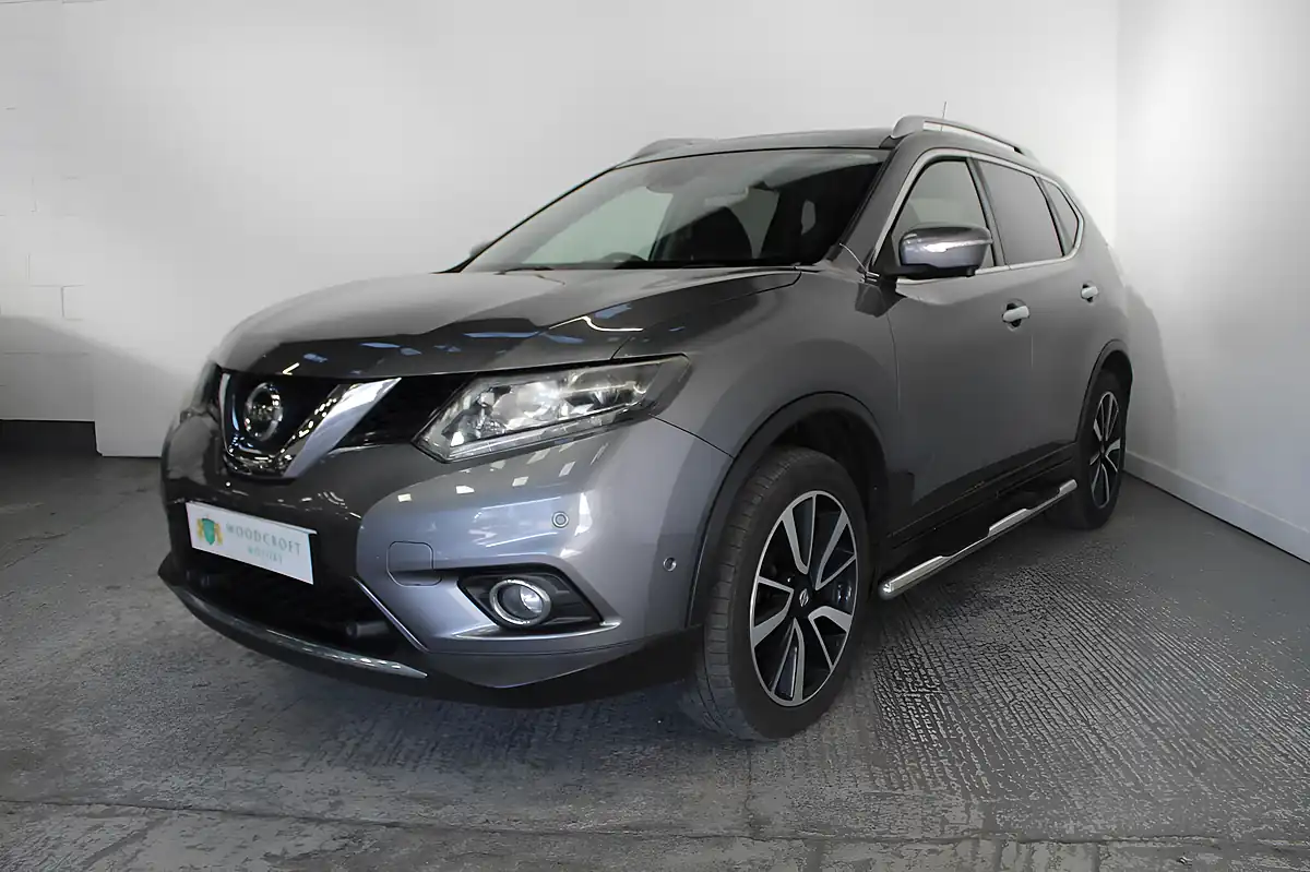 Used 2016 Nissan X-Trail Tekna Grey - Interior and Exterior details 2