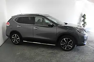 Used 2016 Nissan X-Trail Tekna Grey - Interior and Exterior details 3
