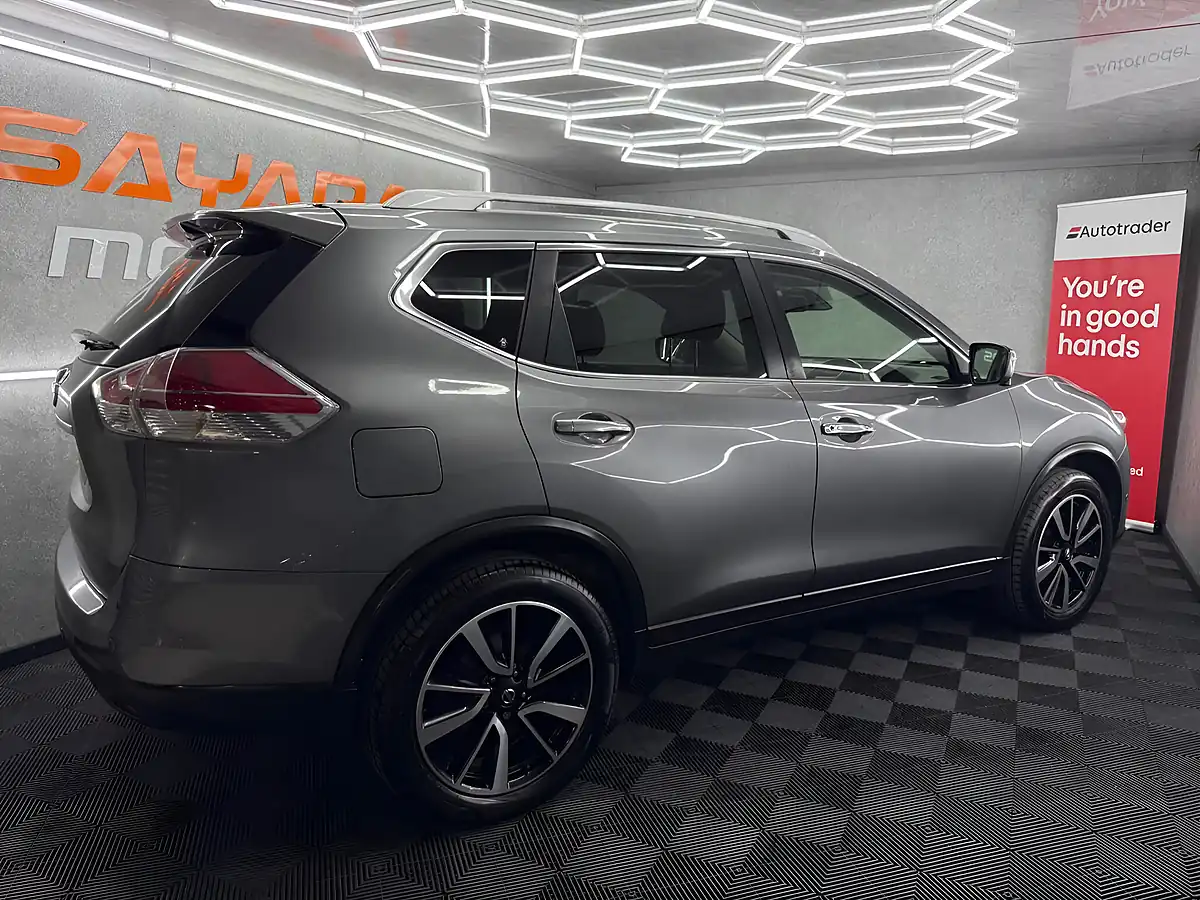 Used 2016 Nissan X-Trail Tekna Grey - Interior and Exterior details 11