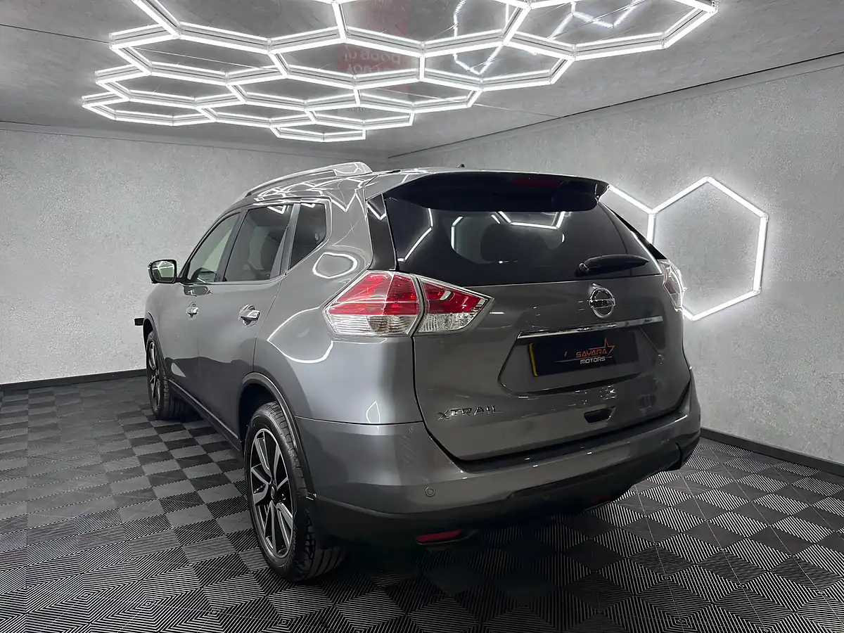 Used 2016 Nissan X-Trail Tekna Grey - Interior and Exterior details 12