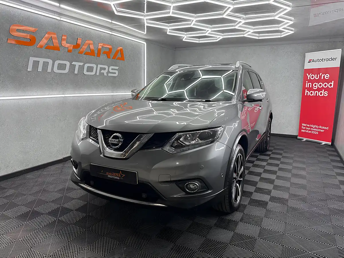 Used 2016 Nissan X-Trail Tekna Grey - Interior and Exterior details 4