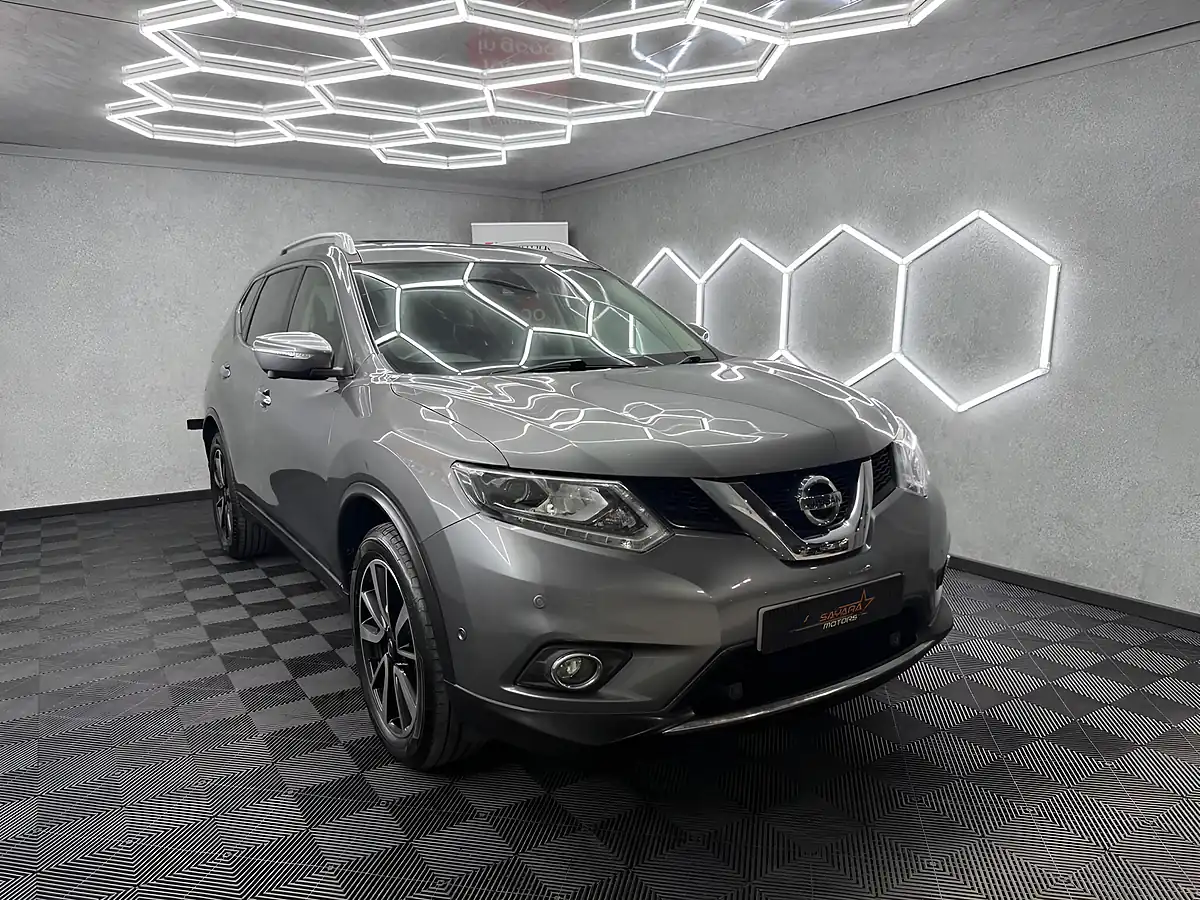 Used 2016 Nissan X-Trail Tekna Grey - Interior and Exterior details 6