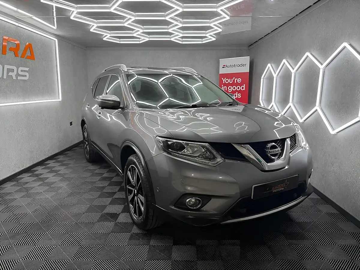 Used 2016 Nissan X-Trail Tekna Grey - Interior and Exterior details 7