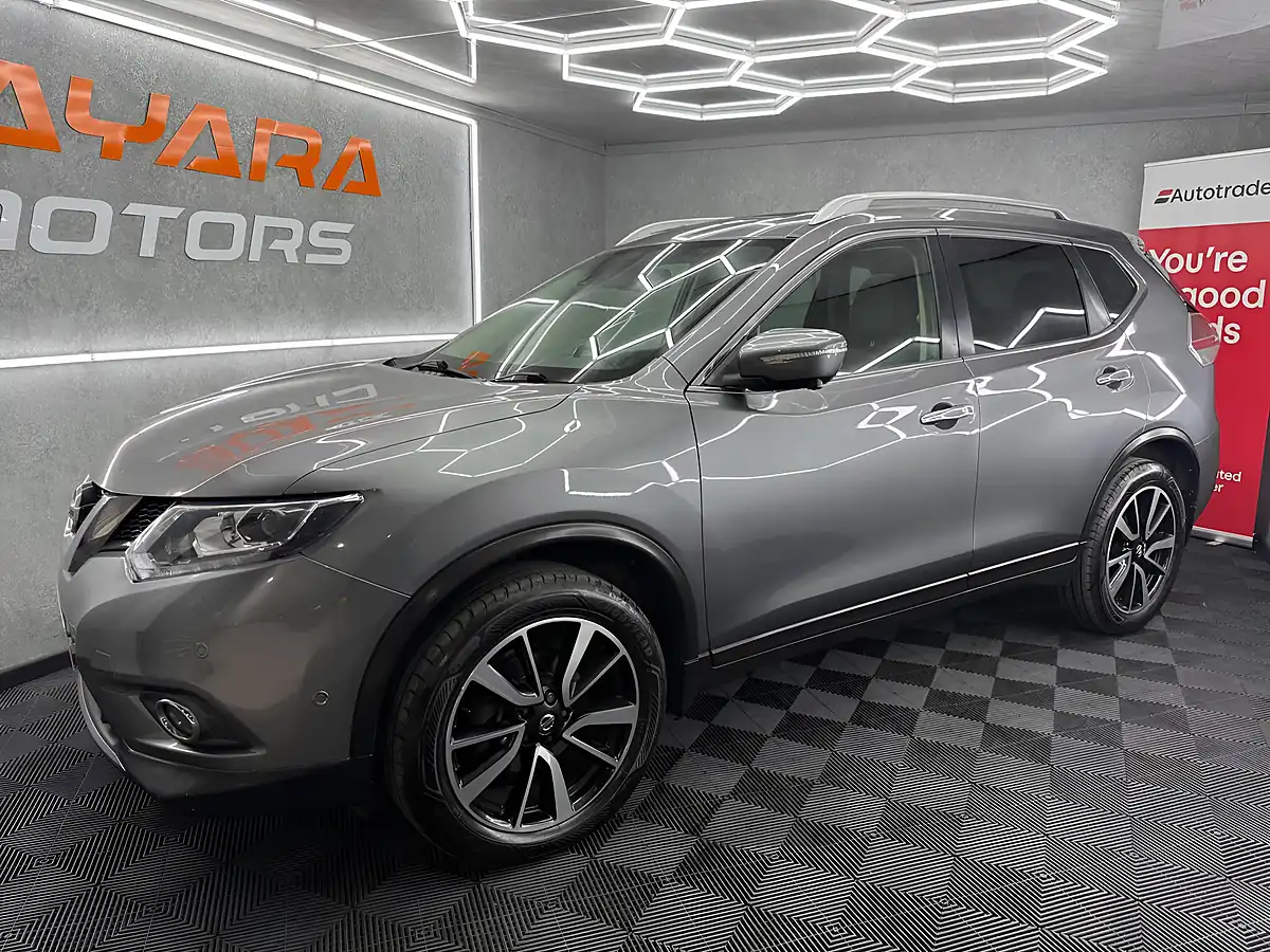 Used 2016 Nissan X-Trail Tekna Grey - Interior and Exterior details 9