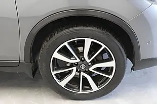 Used 2016 Nissan X-Trail Tekna Grey - Interior and Exterior details 4